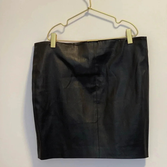 The Row Loattan Skirt lambswool size 6 mini/ short - Picture 6 of 8